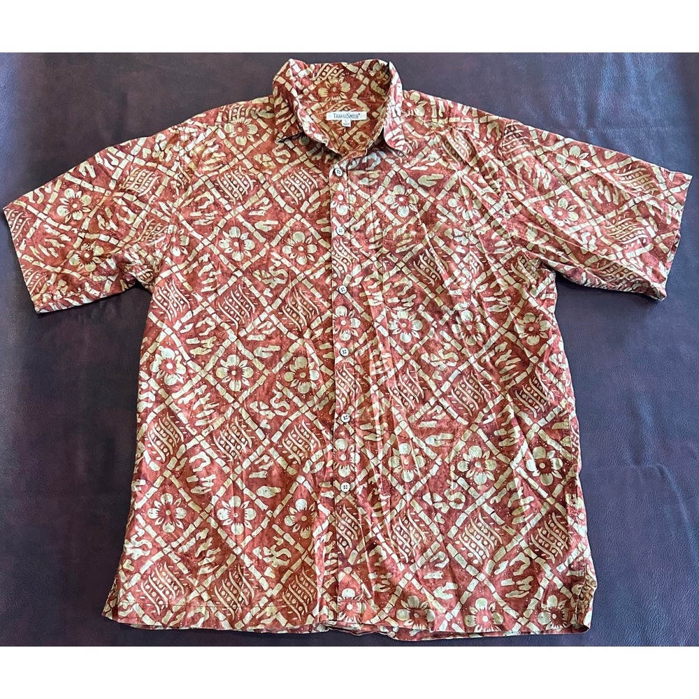 TravelSmith Mens Large Orange Batik Floral Short Sleeve Button Up Shirt Pocket